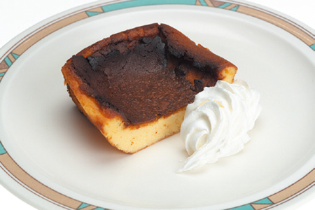 瀧野川女子学園 カフェテリア バスクチーズケーキ