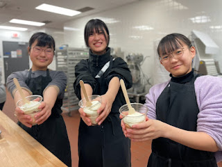 Friday Activityでティラミスを作りました！