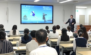 夜の高校受験生向け学校説明会を行いました