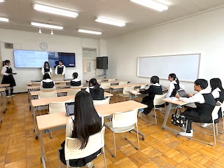 生徒会役員選挙の説明会を行いました。