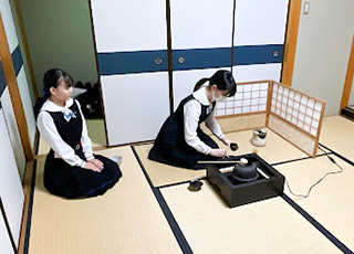 10月から炉のお手前のお稽古が始まりました