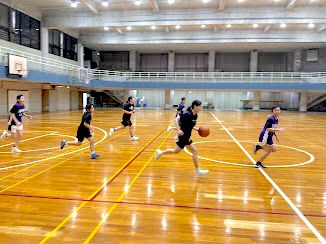 都立富士高校さんにお邪魔し、練習試合を行いました。